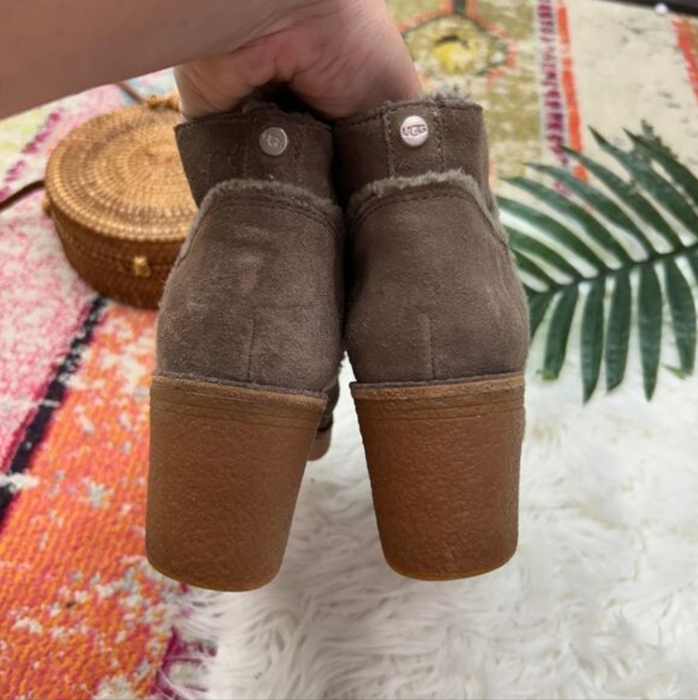 UGG Brown Taupe Block Heeled Suede Kasen Ankle Boots Booties 7 - Picture 4 of 5